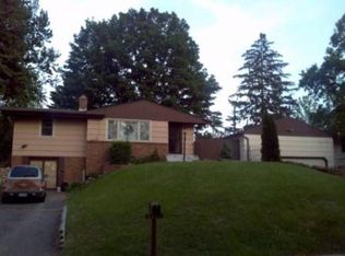 5821 Hackmann Ave NE, Fridley, MN 55432