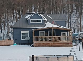 115 4th Ave, Cashton, WI 54619