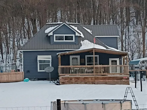 115 4th Ave, Cashton, WI 54619