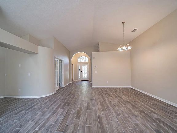 3rd image of 110 Anastasia Lakes Dr