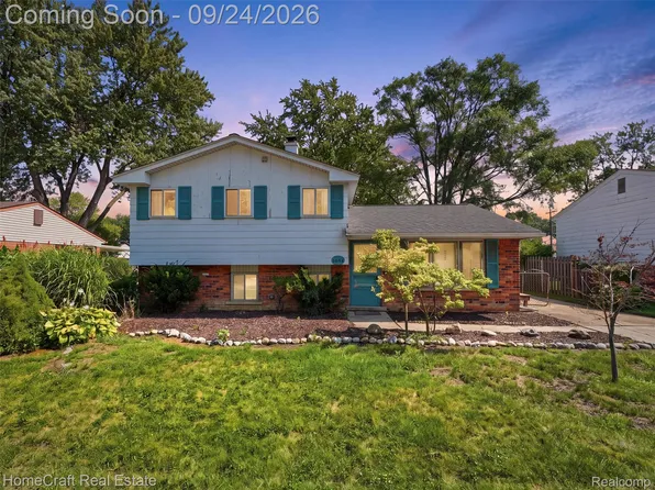14156 Sunbury St, Livonia, MI 48154