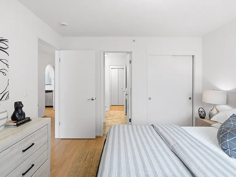 320 Peninsula Ave #316 — Photo 19