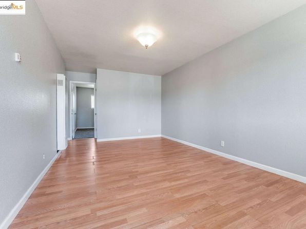 1949 Bristol Ln, Fairfield, CA 94533