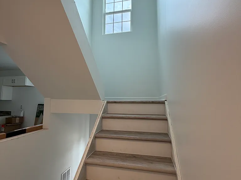 121 Westover Dr — Photo 14