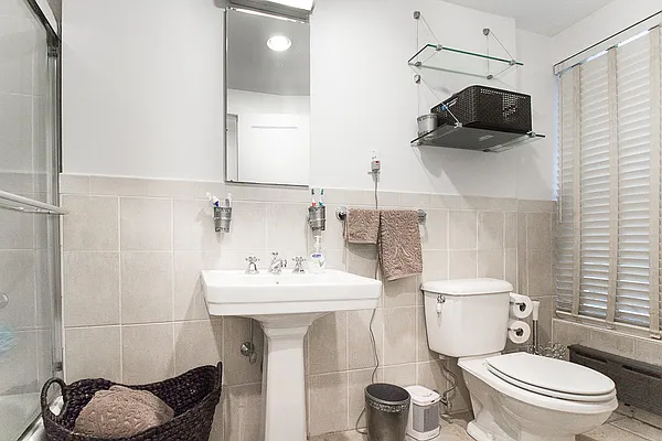 Rented by HH Realty | media 9