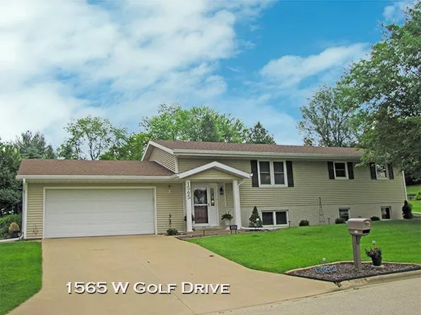 1565 West Golf Drive, Platteville, WI 53818