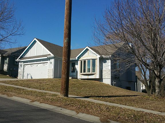 3rd image of 1224 Mockingbird Ln