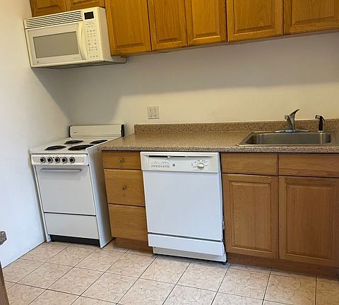 4th image of 126 Lexington Ave #6NS