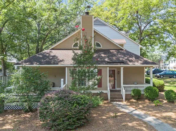 203 Woodburn Club Ln, Spartanburg, SC 29302