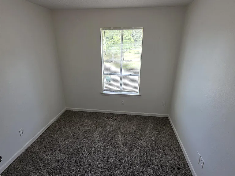 9408 Lew Cir #A — Photo 11