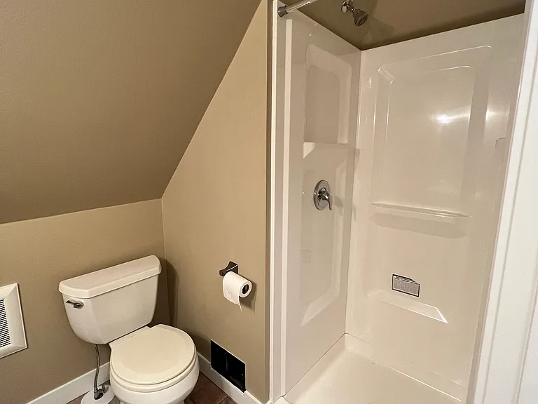 1327 Jefferson St NE #2 — Photo 7