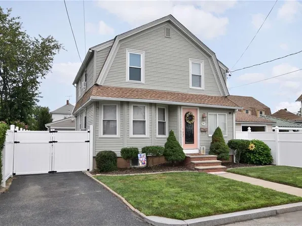 54 Blanding Ave, East Providence, RI 02914