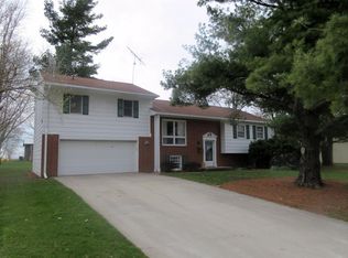 2233 Lynndana Ln, Oskaloosa, IA