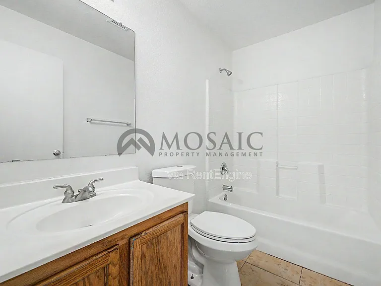 1004 E Cowboy Cove Trl — Photo 19