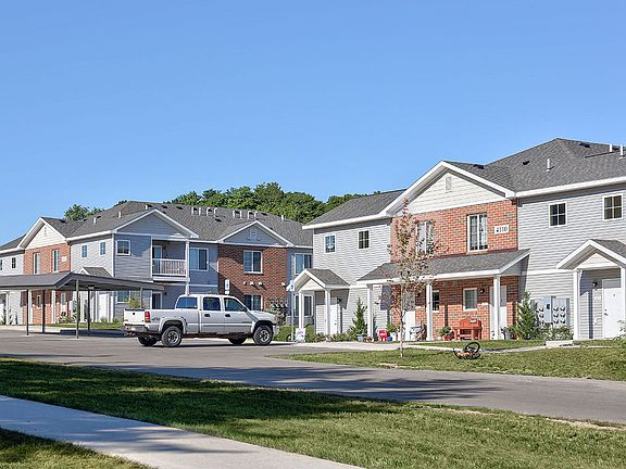 Brookside Commons apartments