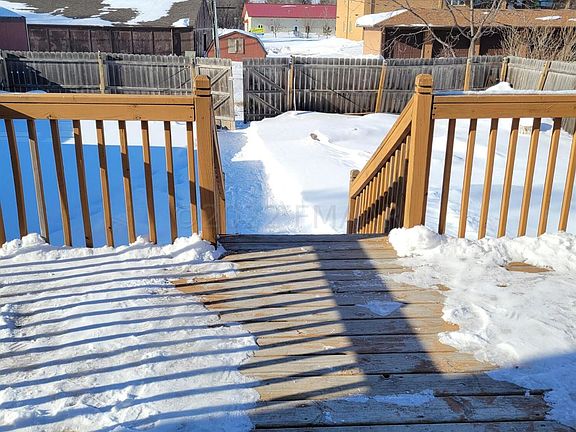 3rd image of 222 Langer Ave S