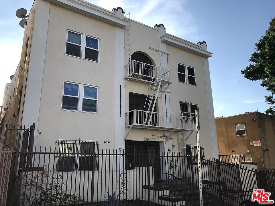 2nd image of 626 S Bonnie Brae St