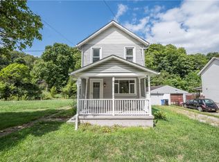 2592 Douglas Run Rd, Elizabeth, PA 15037