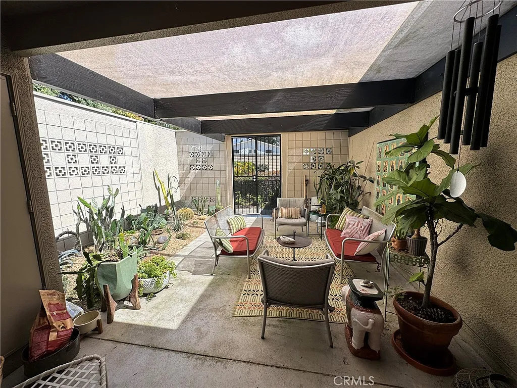 2 bed, 1000 sqft, $3,300 — Photo 4