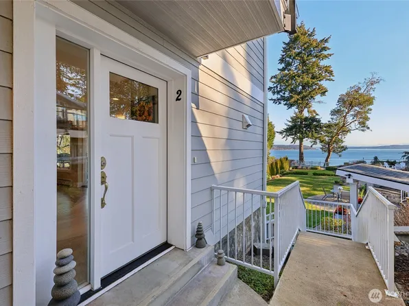7143 Grandview Pl #2, Gig Harbor, WA 98335