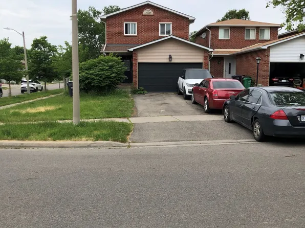 61 Ecclestone Dr N, Brampton, ON L6X 3N2