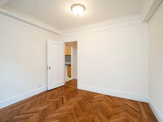 Rented by City Connections Realty | media 28