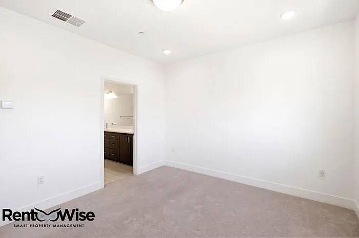 29384 Hub Ln — Photo 34