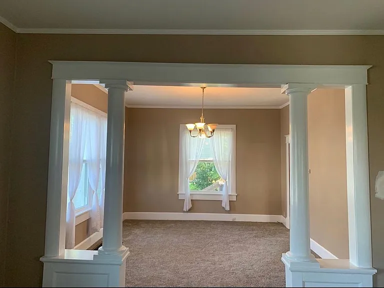 2416 Doniphan Ave — Photo 9