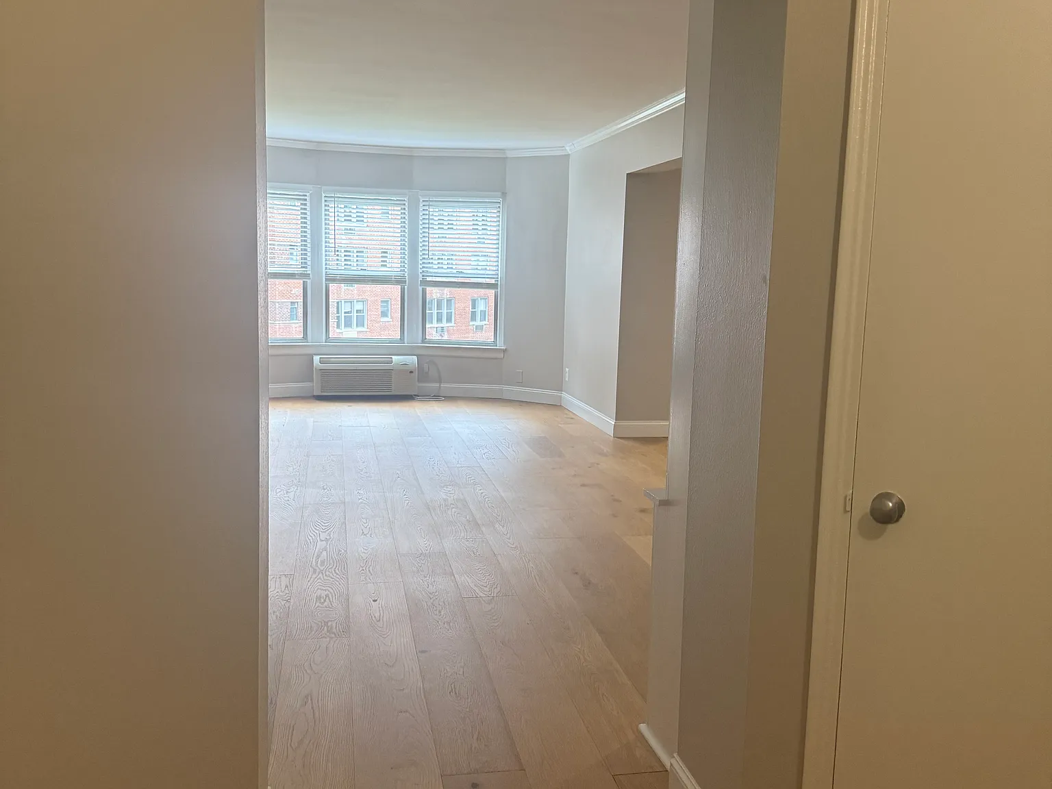 1 bed, 1014 sqft, $2,250 — Photo 2
