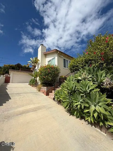 Building Photo - 3115 Foothill Rd