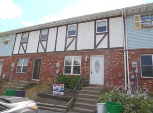 518 Old Forge Dr, Bath, PA 18014