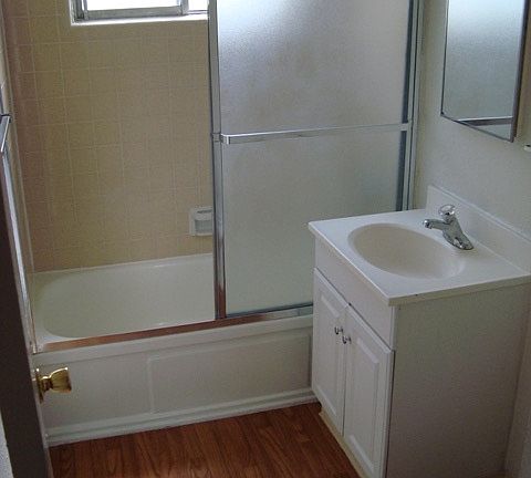 5th image of 4423 1/2 Rosebud Ln