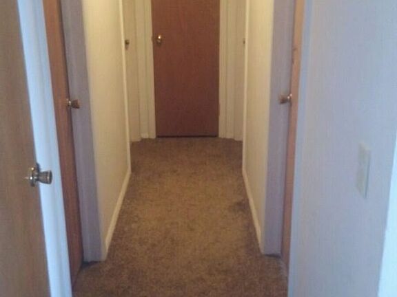 3rd image of 2817 Marian Ave