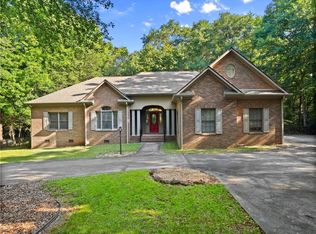 207 Riverbend Cir, Royston, GA 30662