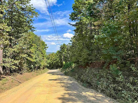 4th image of 1550 Pole Ranch Rd