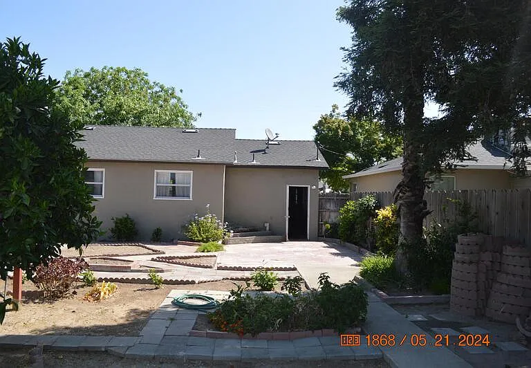930 S Rose St — Photo 45