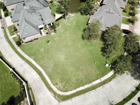 19669 River Breeze Dr, Baton Rouge, LA 70816