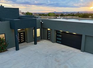 4421 Mission Bnd, Santa Fe, NM 87507