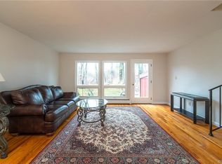 69 Centerbrook Rd, Hamden, CT 06518