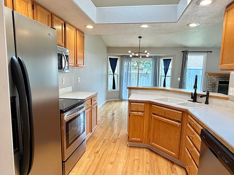 10979 W Tidewater Ct — Photo 11
