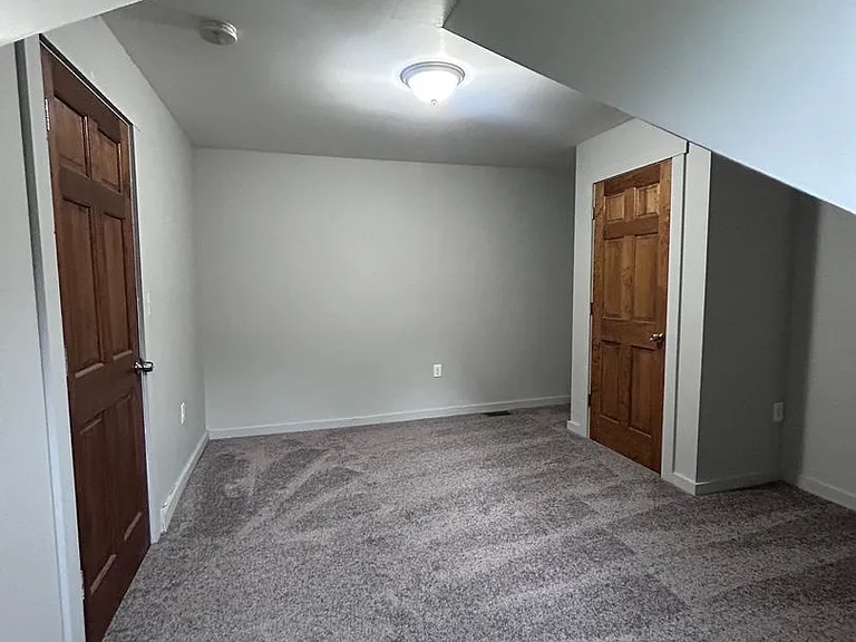 2240 Wilson Ave — Photo 21