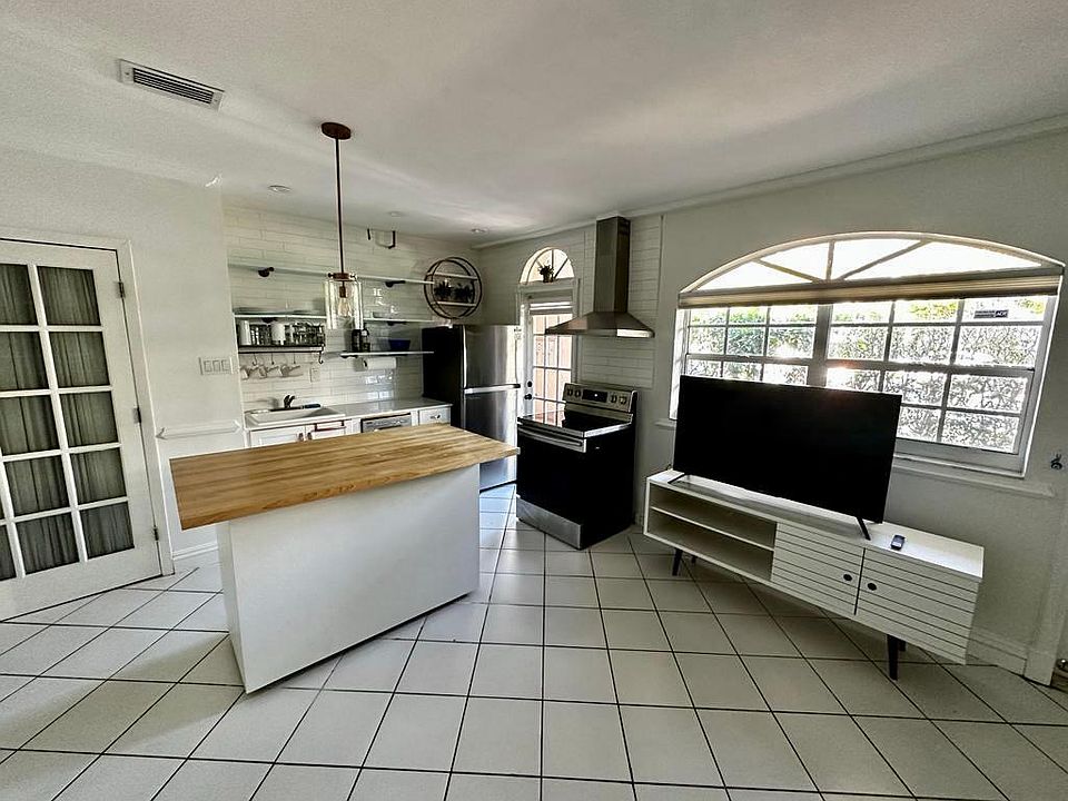 1st image of 1575 West Ave APT 2