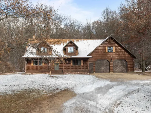 E920 Bartel Rd, Waupaca, WI 54981