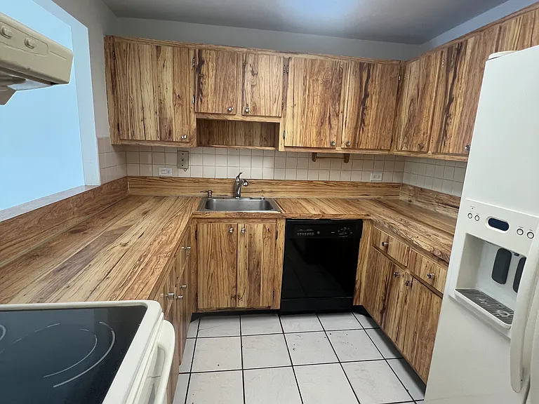 10425 SW 112th Ave — Photo 19