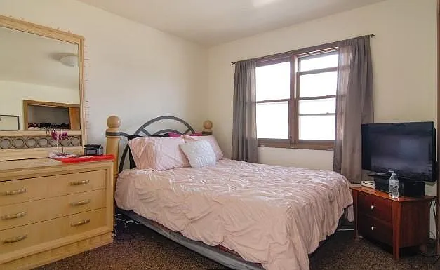 230 Vine St — Photo 5