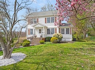 125 Cathedral Ave, Florham Park, NJ 07932