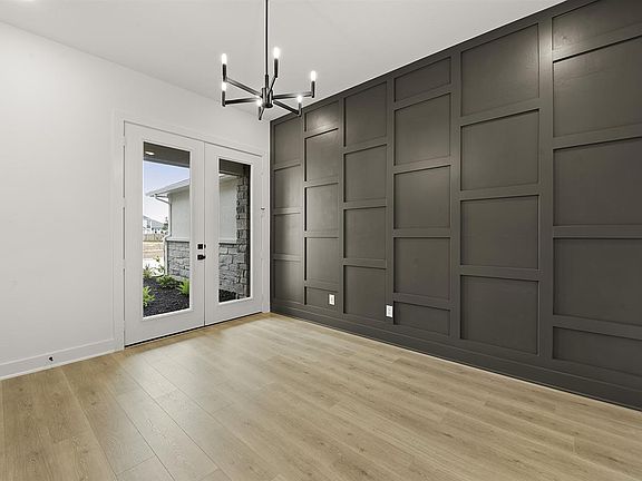 Leighton B home office
