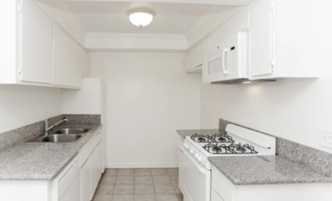 Pine Ridge Apartments — Photo 2