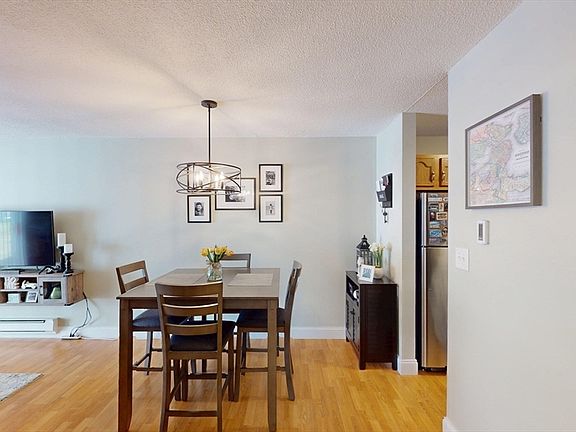 3rd image of 2 Adam St APT 2