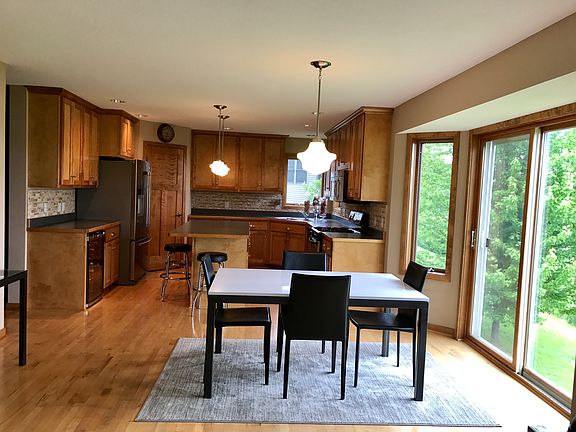 3rd image of 120 Hazelwood Ave